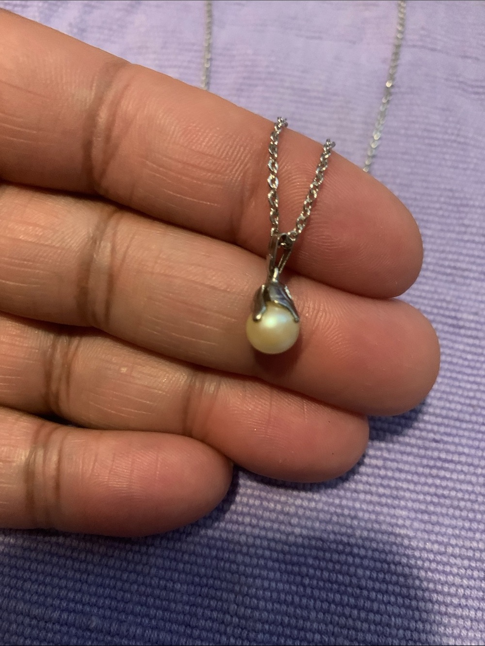 Vintage Sarah Coventry Pearl Pendant Necklace - Cream Pearl on Silver Chain